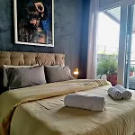 Stylish Loft Downtown Апартаменты