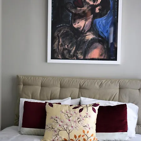 Stylish Loft Downtown