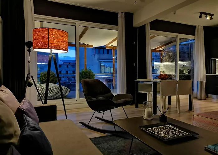 Stylish Loft Downtown * 塞萨洛尼基