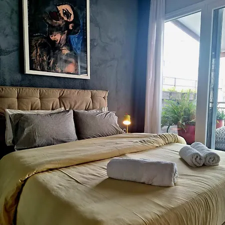 Stylish Loft Downtown Daire